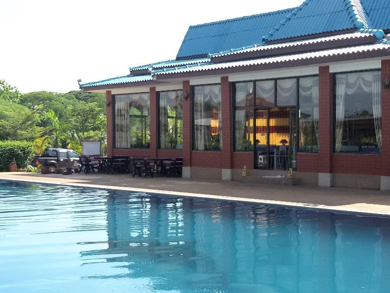 洛美岛度假村 (lomdao resort)