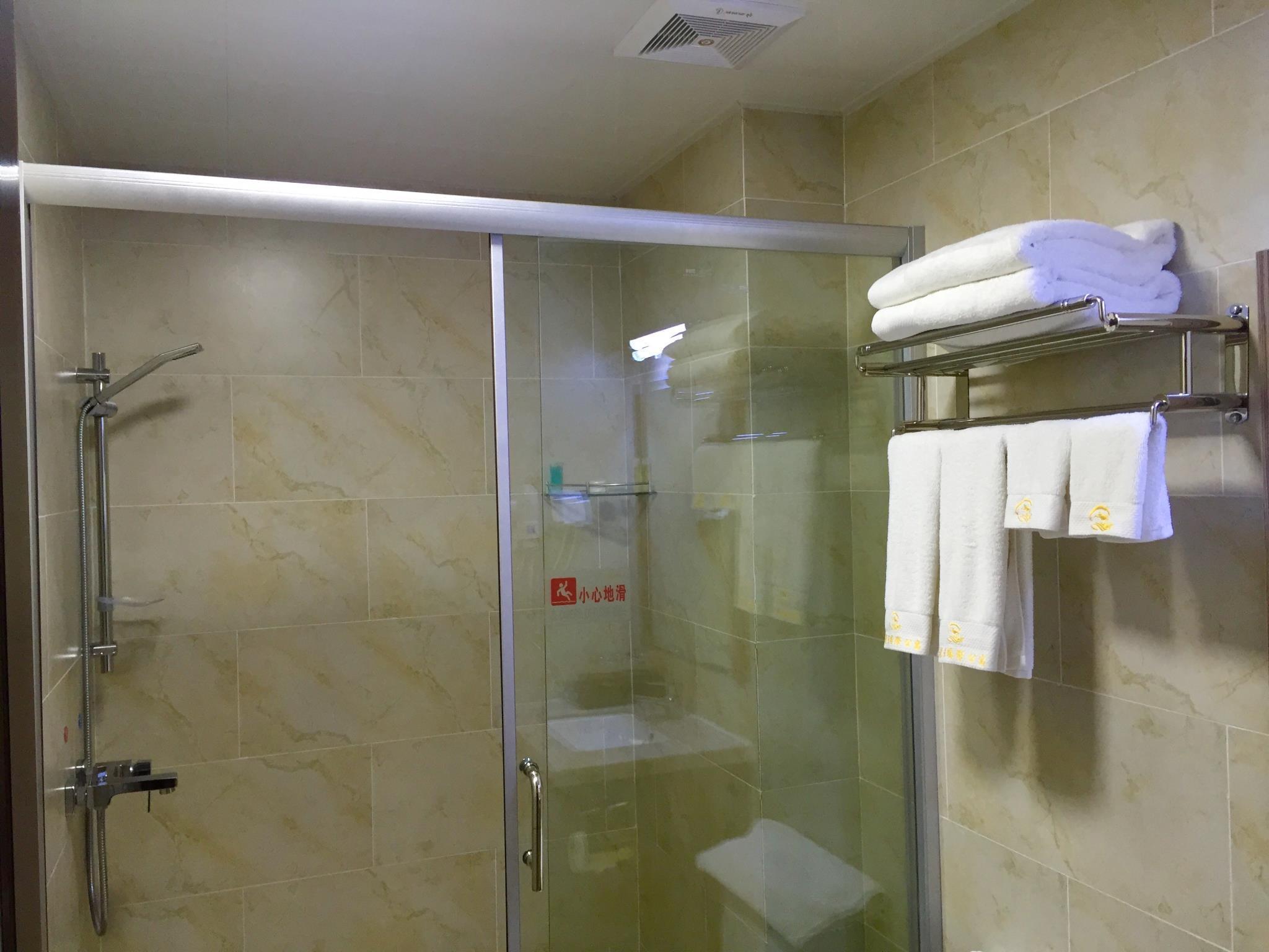 Home Inn Plus - Guangzhou LuoGang Railway Station Branch, Guangzhou, China