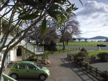 Ledwich Lodge Motel