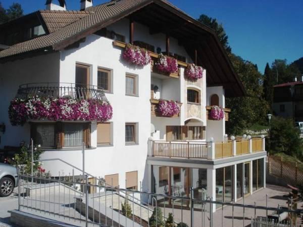Book Molaris Lodge – Best Hotel in Rio Di Pusteria