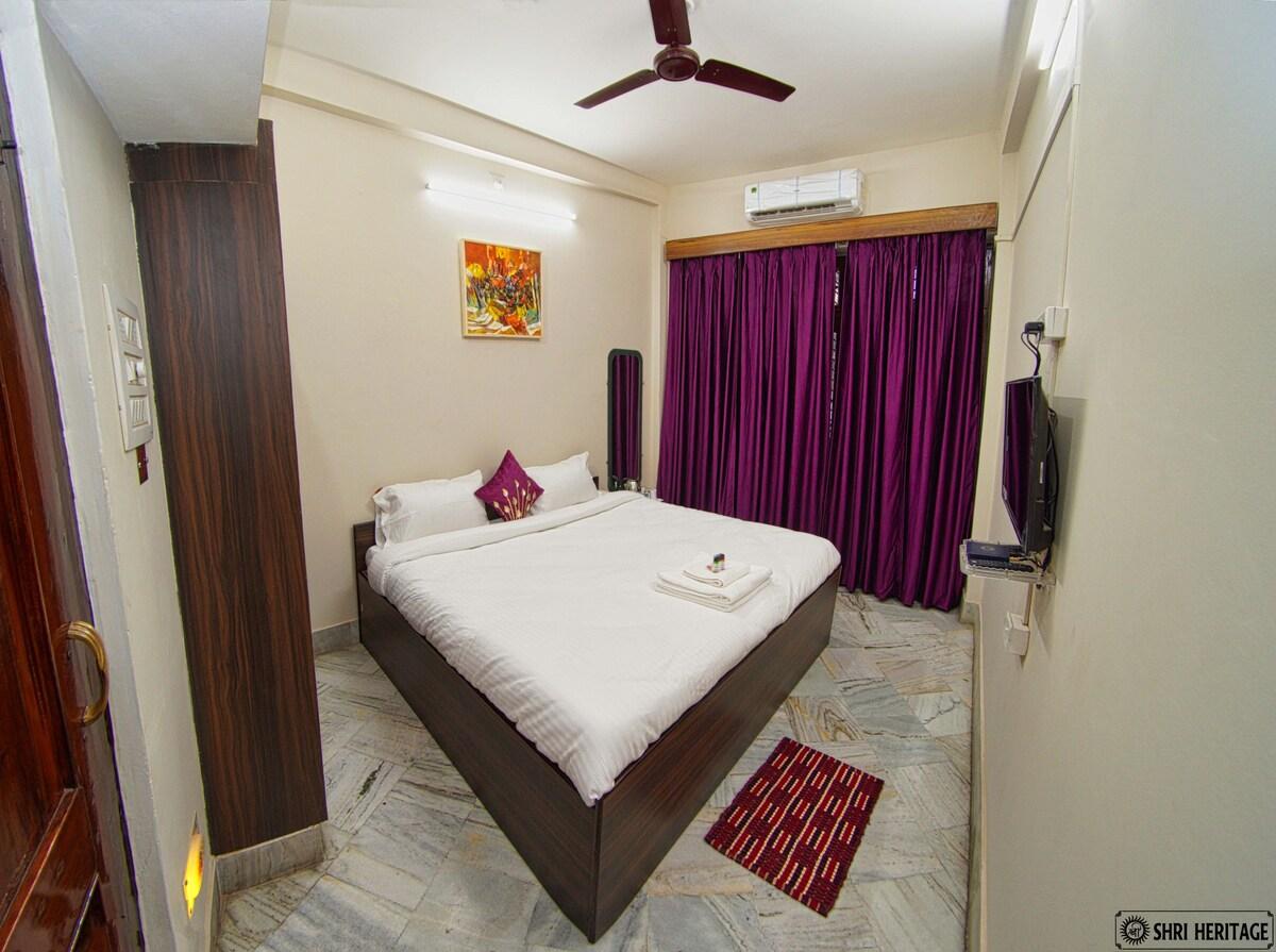 Book Shri – First Floor with Kitchen – Best Hotel in Varanasi