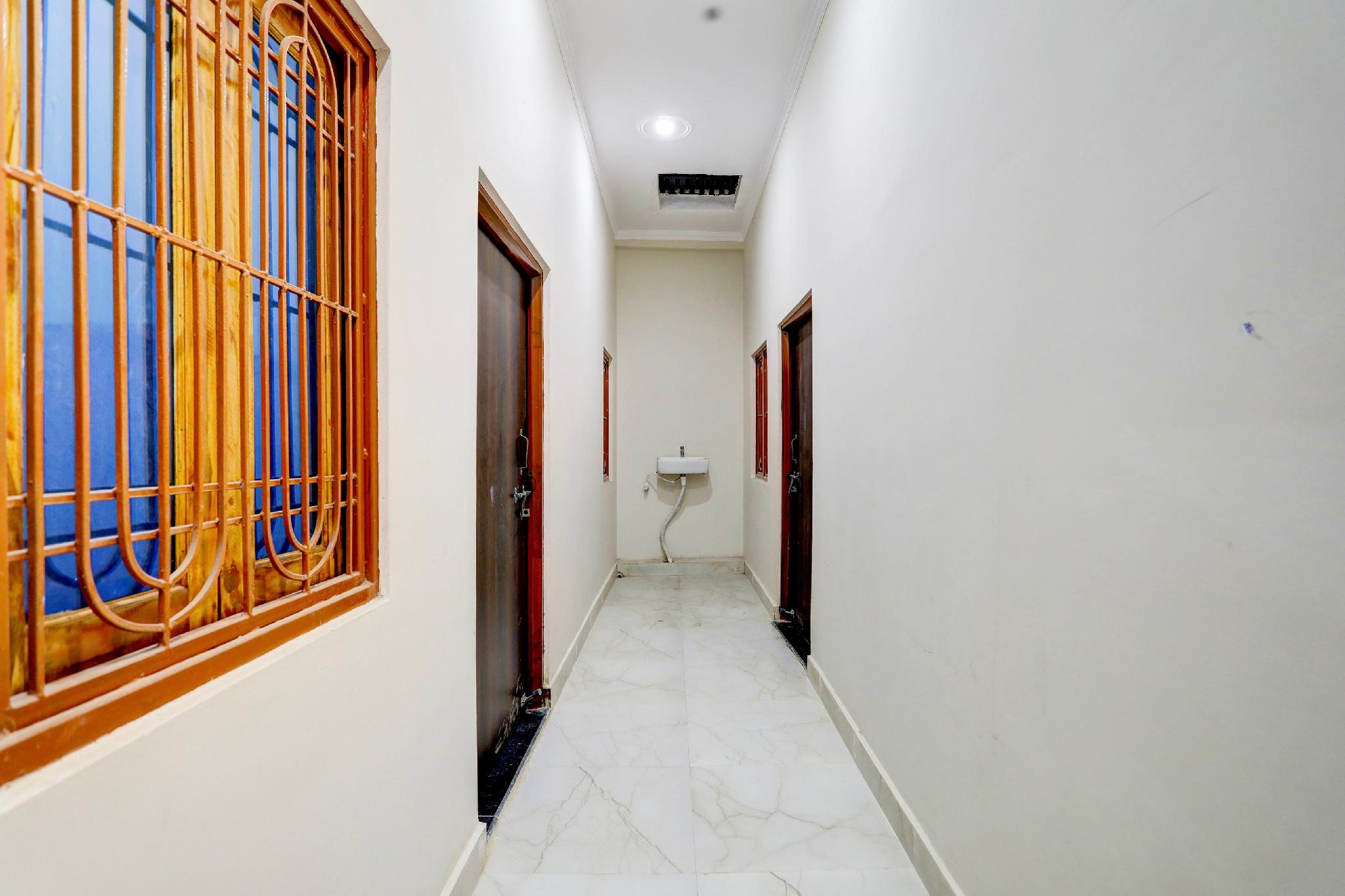 Book OYO Sweet Hotel & Restaurant – Best Hotel in Bela Pratapgarh