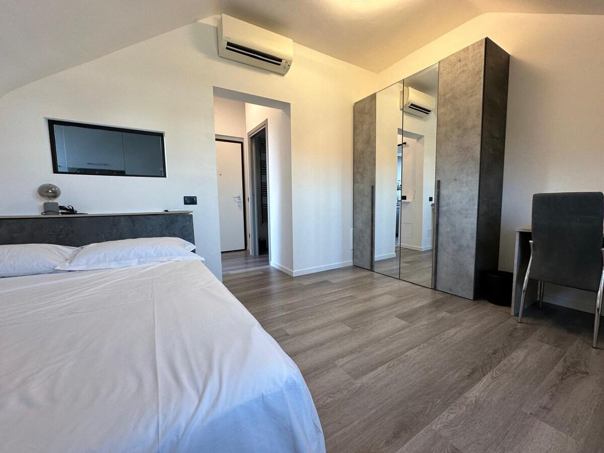 Book House Crocetta, Top floor apartment – Best Hotel in Milan