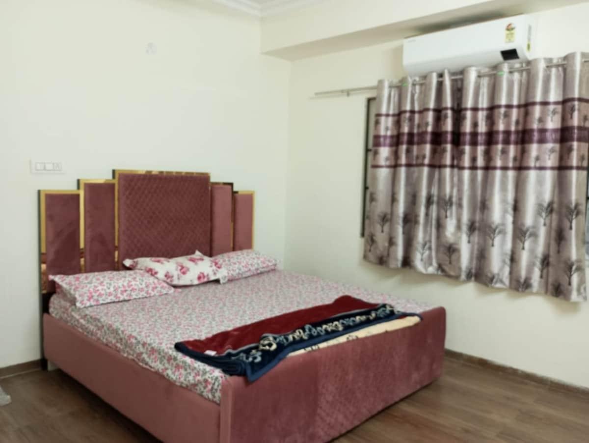 Book Banjara hills rd @12 3BHK full furnished – Best Hotel in Hyderabad