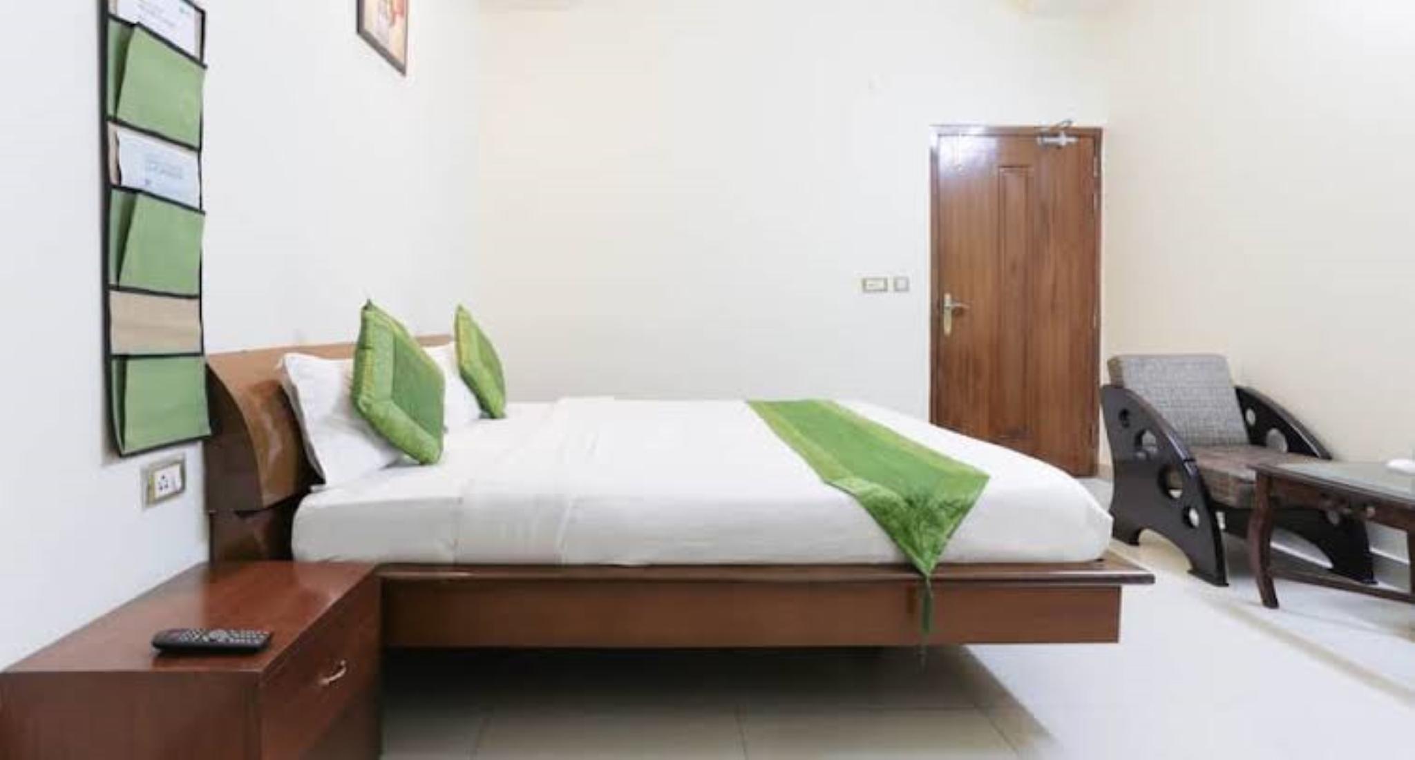 Book Goroomgo Shanta Inn Lucknow – Best Hotel in Lucknow