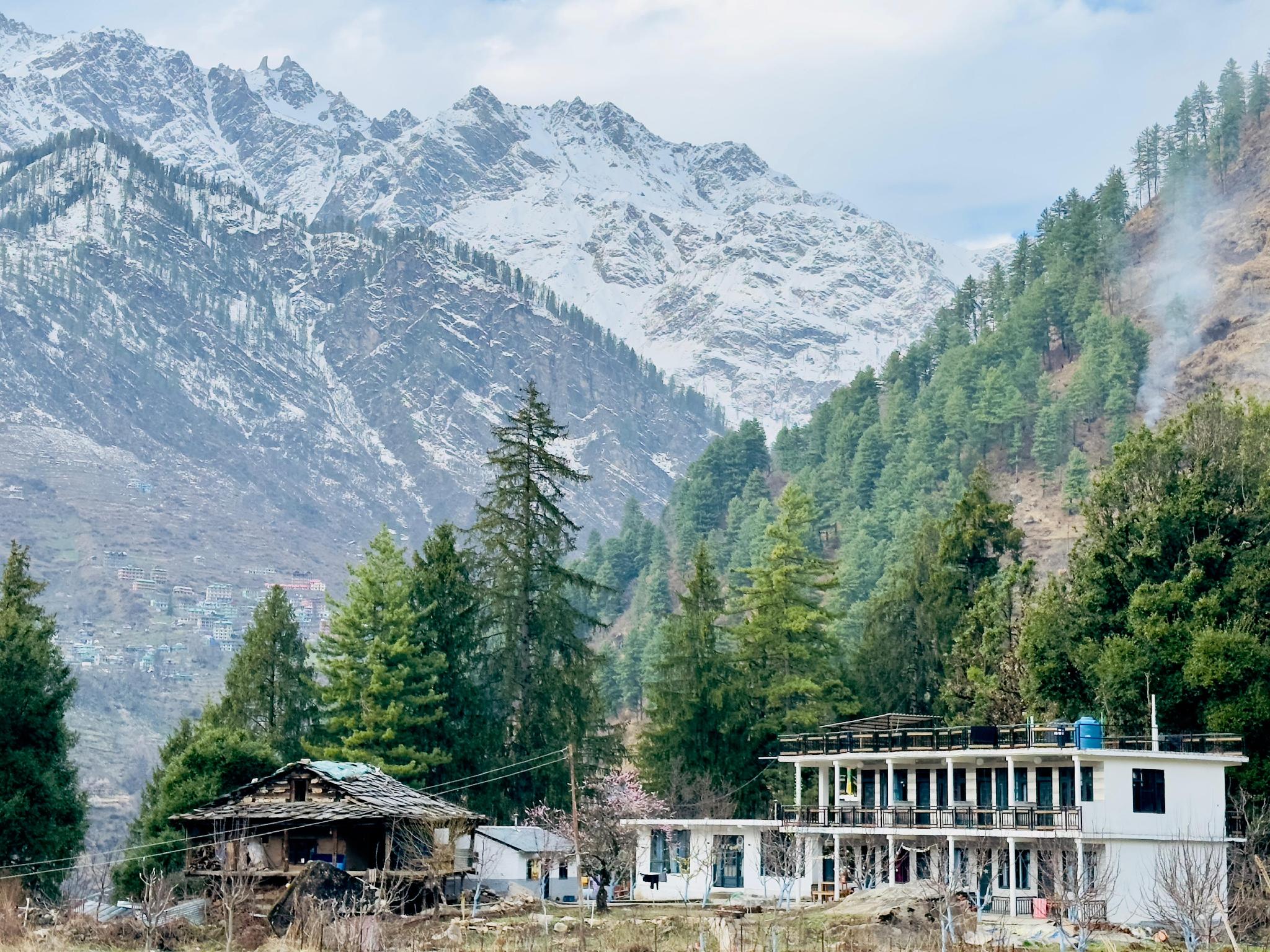 Book RARE HOUSE – Best Hotel in Khir Ganga