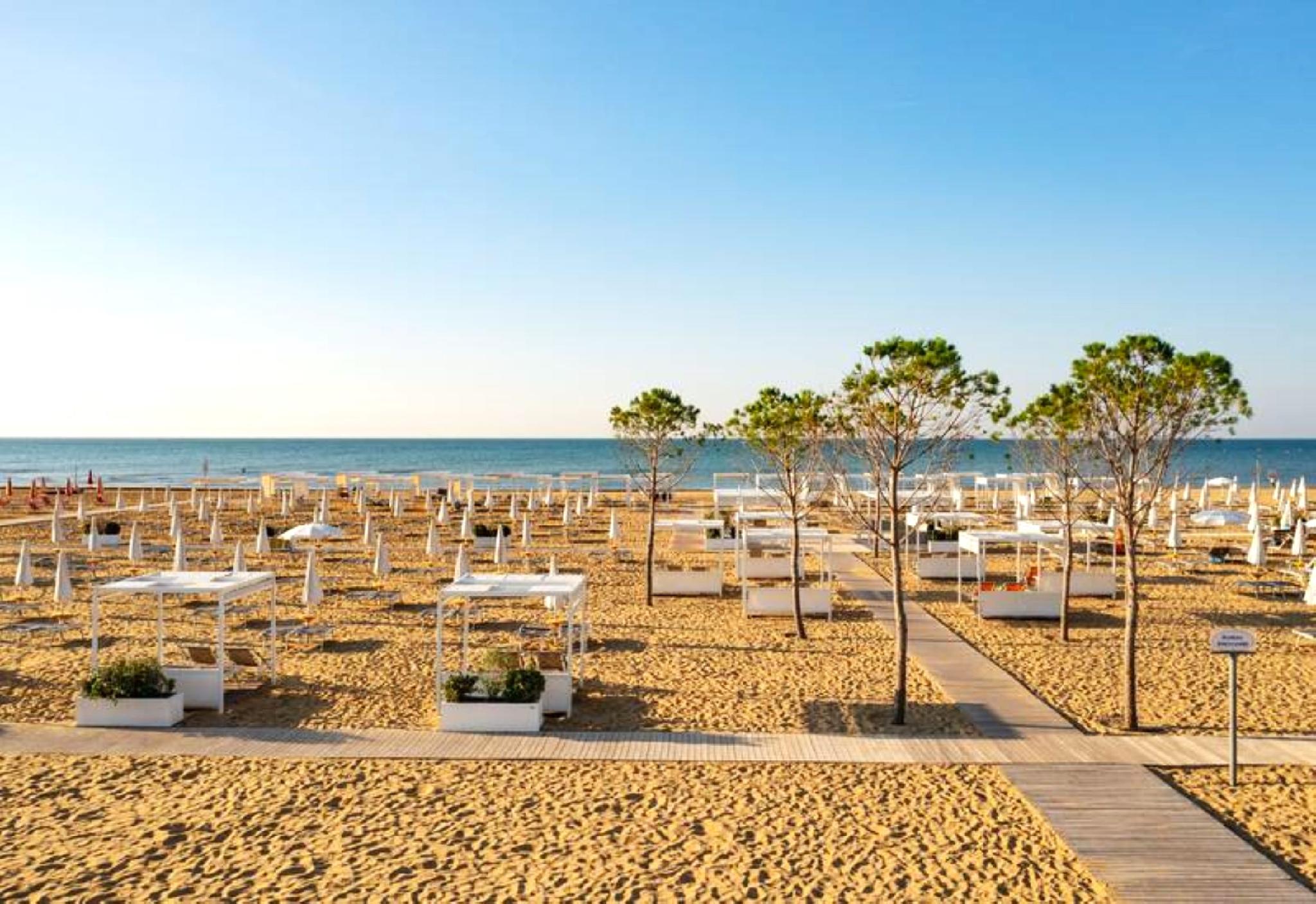 Book Flat in a villa with garden in Bibione – Best Hotel in Bibione