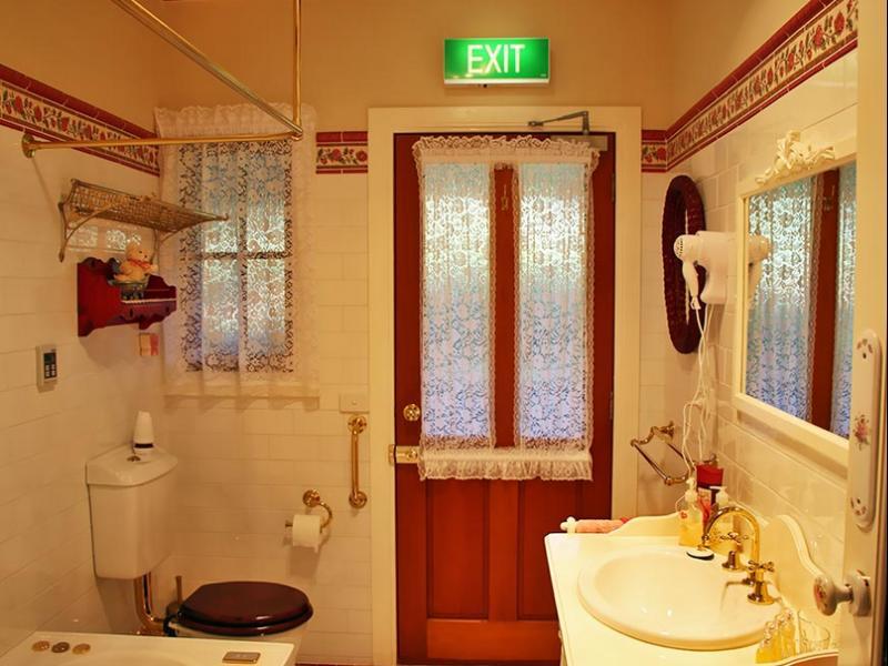 booking Sheffield Mount Roland Country Lodge hotel