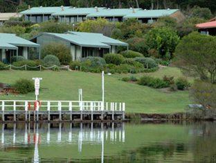 Gipsy Point Lakeside