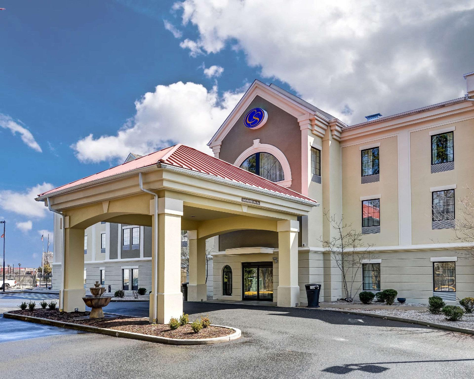 Comfort Suites Set in a prime location of Ocean City (MD), Comfort Suites puts everything the city has to offer just outside your doorstep. Both business travelers and tourists can enjoy the hotels facilities and s