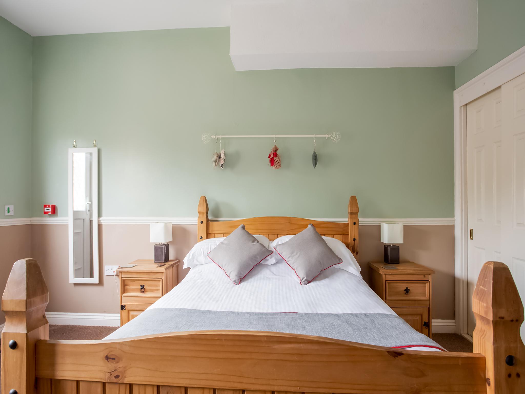 This photo about Looe Guesthouse shared on HyHotel.com