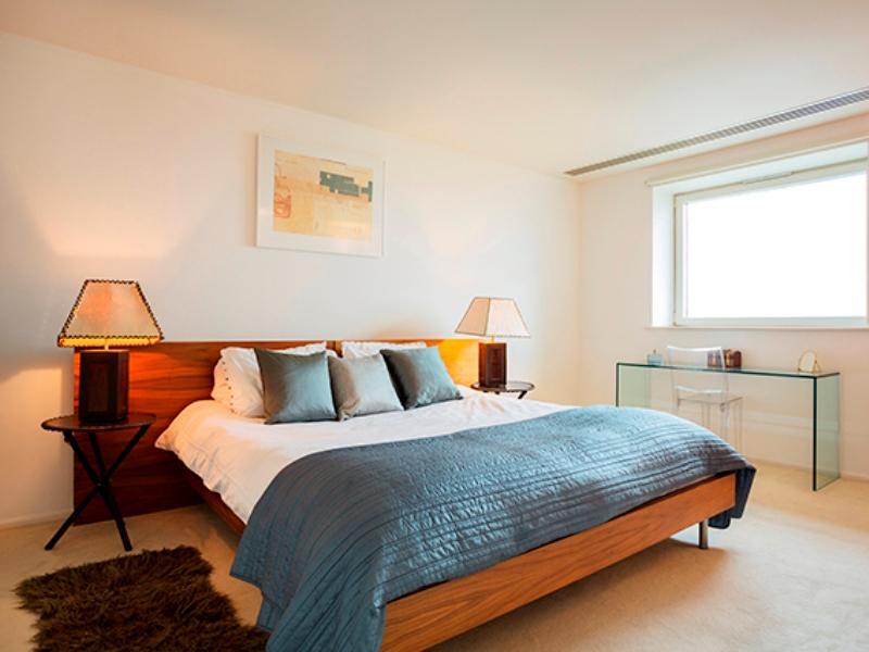 Veeve  Views Over Big Ben and The River Thames Central London 3 Bed
