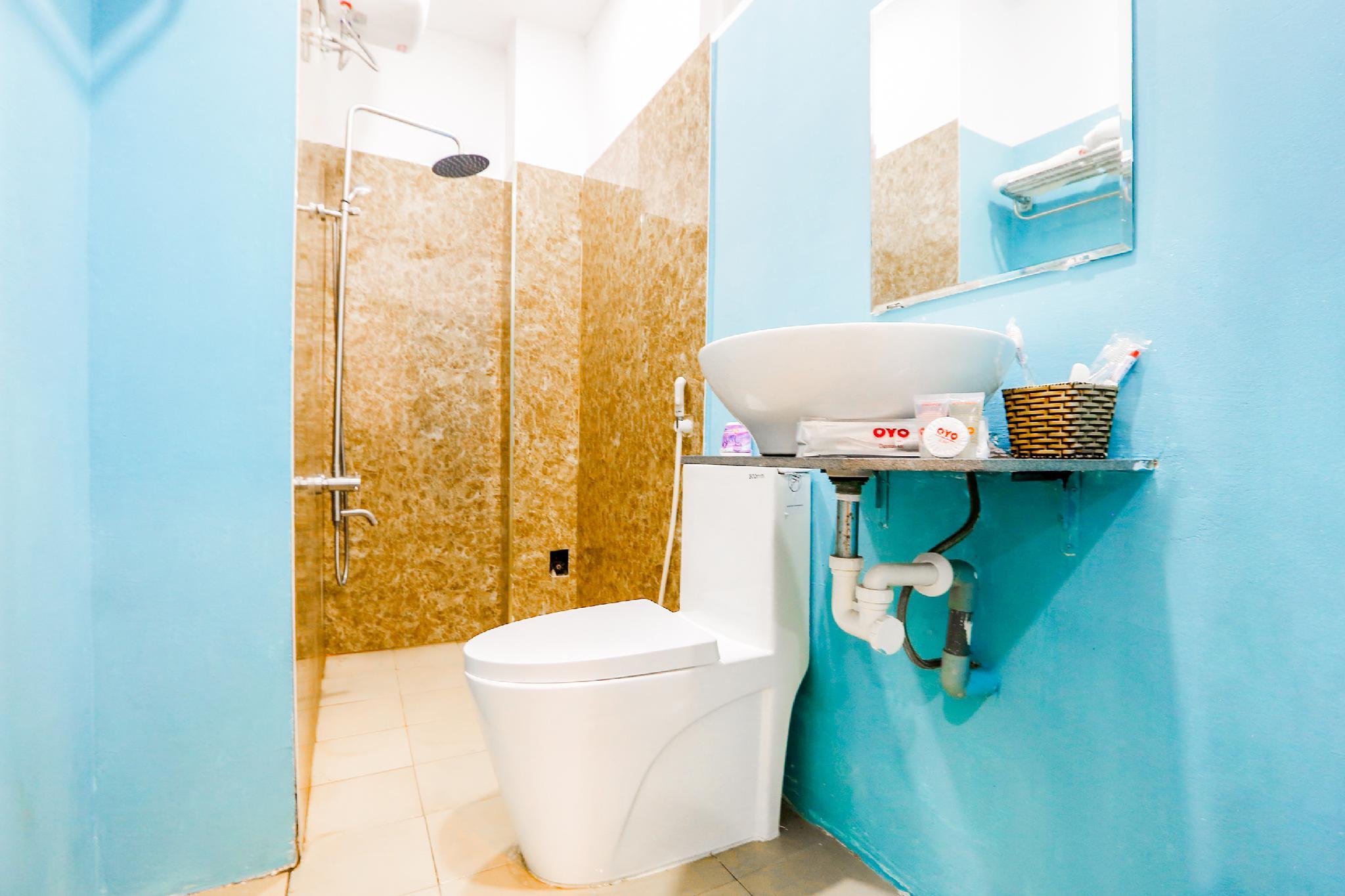 This photo about OYO 534 An Hotel & Coffee Da Nang shared on HyHotel.com