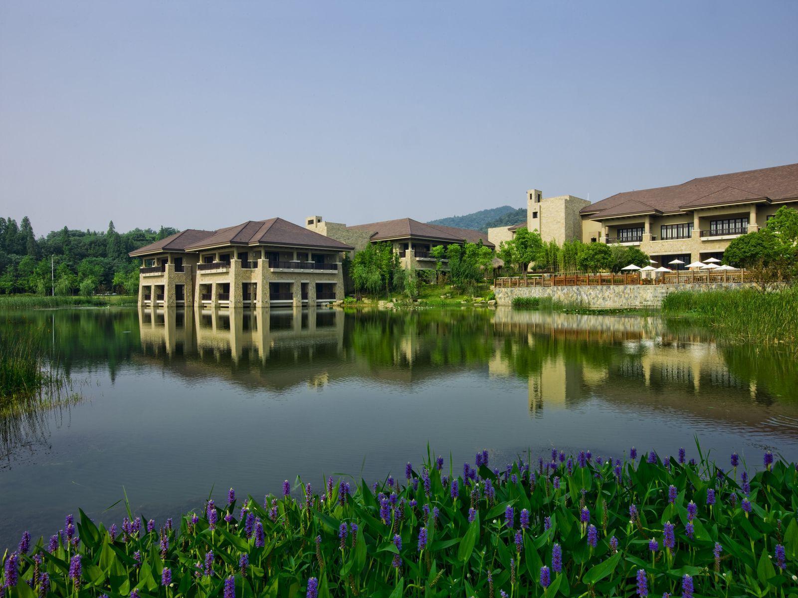 Narada Resort & Spa Liangzhu The 5-star Narada Resort & Spa Liangzhu offers comfort and convenience whether youre on business or holiday in Hangzhou. The property features a wide range of facilities to make your stay a pleasant 