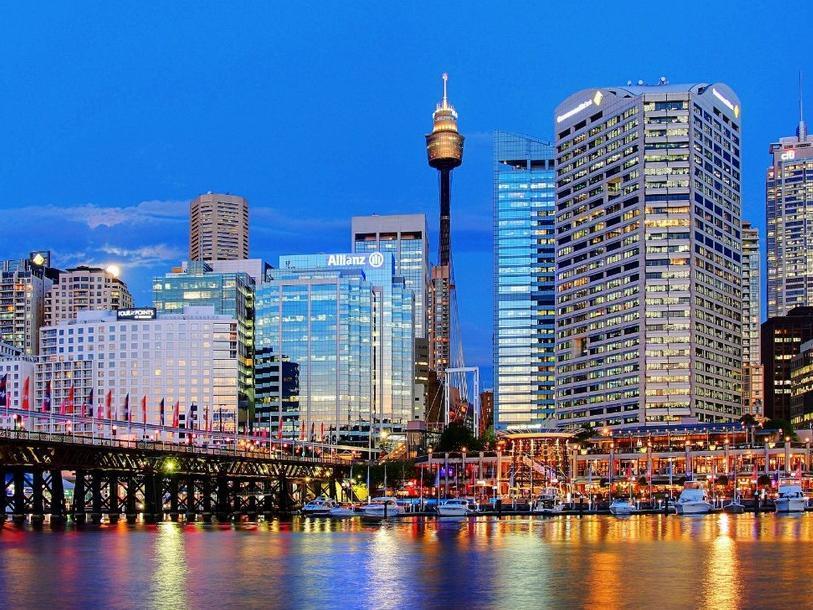 Ibis Sydney Barangaroo Ibis Sydney King Street Wharf Hotel is conveniently located in the popular Darling Harbour area. The hotel offers guests a range of services and amenities designed to provide comfort and convenience. 