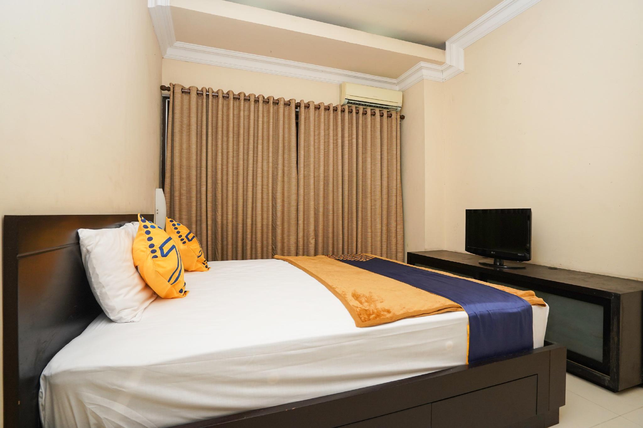 This photo about SPOT ON 2483 Salju Korea Residenc shared on HyHotel.com