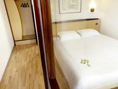 Kyriad Blois Nord Campanile Hotel Blois Nord is a popular choice amongst travelers in Blois, whether exploring or just passing through. The hotel offers guests a range of services and amenities designed to provide comf