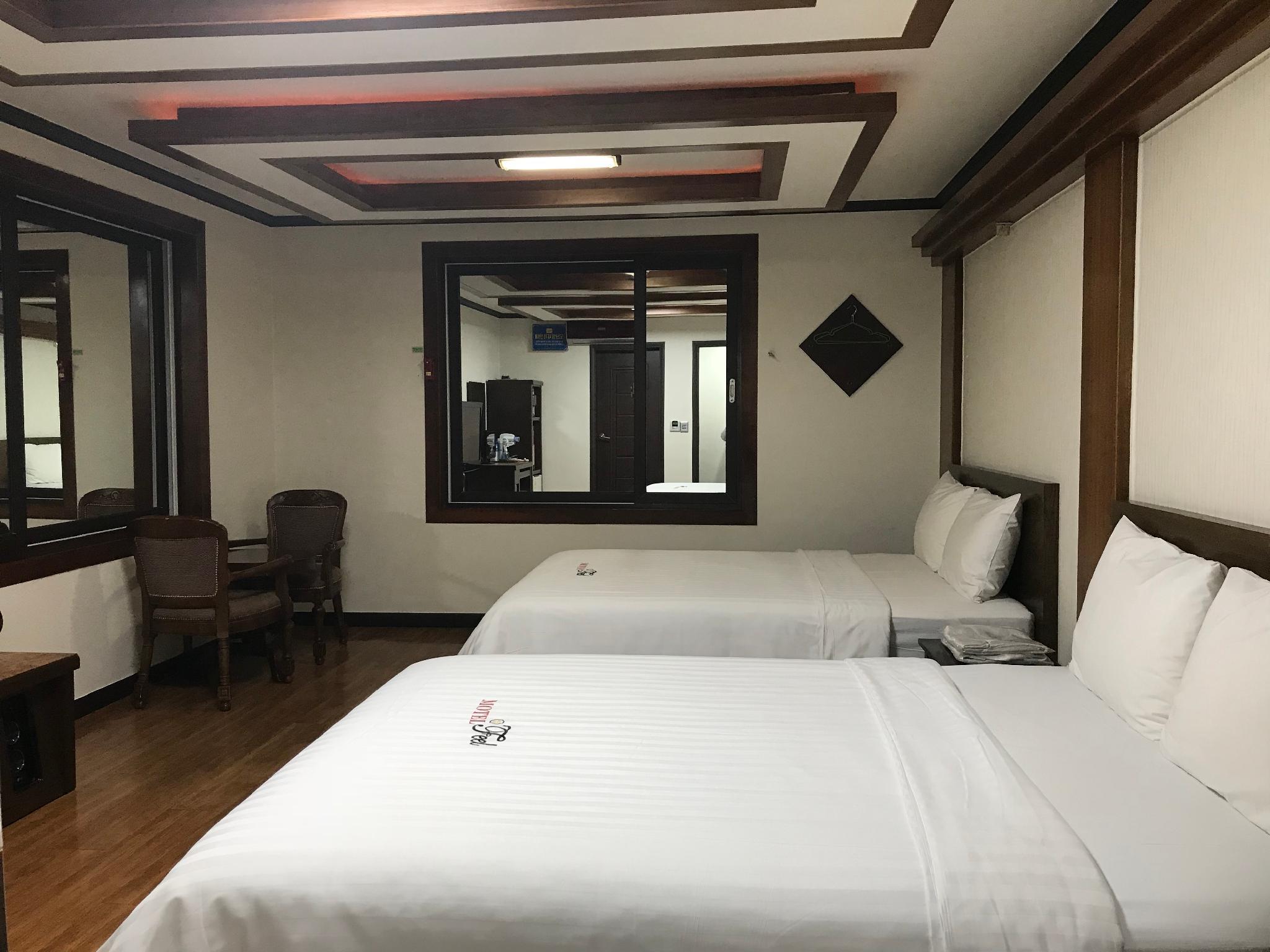 Goodstay Feel Motel Mokpo Goodstay Feel Motel Mokpo is a popular choice amongst travelers in Mokpo-si, whether exploring or just passing through. The hotel offers a wide range of amenities and perks to ensure you have a great 