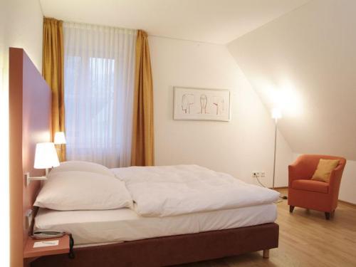 Parkhotel Wolfsburg Stop at Parkhotel Wolfsburg to discover the wonders of Wolfsburg. The hotel offers a high standard of service and amenities to suit the individual needs of all travelers. To be found at the hotel are 