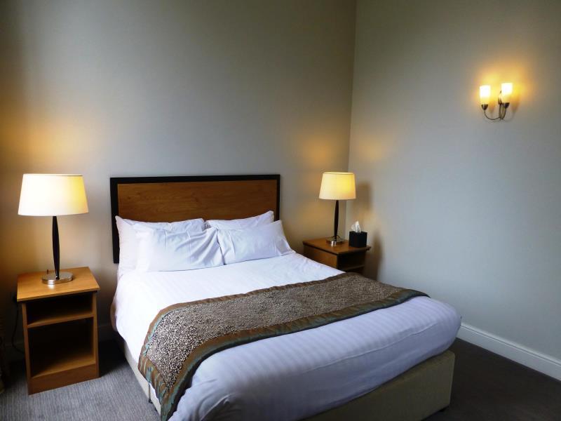 The Riverside House Hotel Ideally located in the prime touristic area of Mildenhall, The Riverside House Hotel promises a relaxing and wonderful visit. Featuring a complete list of amenities, guests will find their stay at the