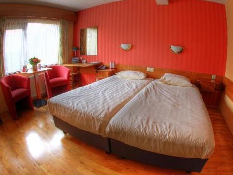 This photo about Hotel Restaurant De Hoogt shared on HyHotel.com