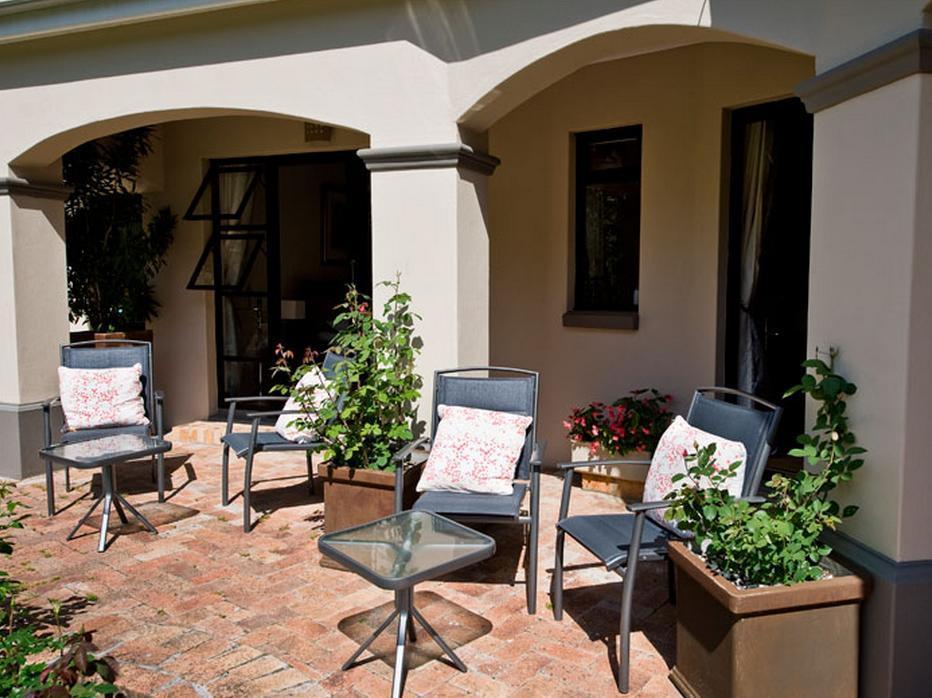 navona constantia guest cottage