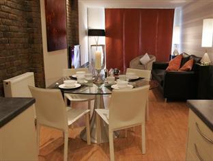 Chelmsford Serviced Apartments Set in a prime location of Chelmsford, Chelmsford Serviced Apartments puts everything the city has to offer just outside your doorstep. The hotel offers guests a range of services and amenities design