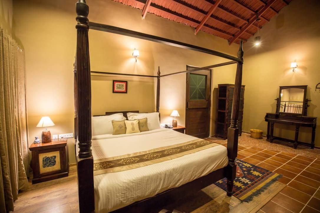 Vannraj Resort and Spa Vannraj by Ayana is conveniently located in the popular Pench area. Both business travelers and tourists can enjoy the hotels facilities and services. Facilities like 24-hour room service, gift/souve