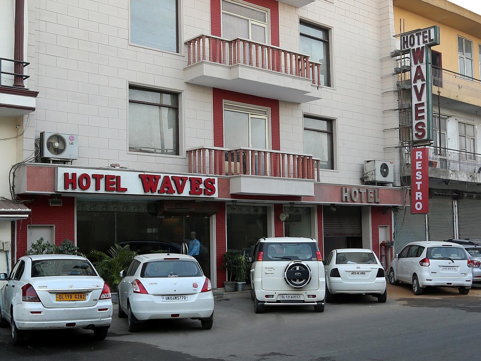 Airport Hotel Waves Stop at Waves Hotel to discover the wonders of New Delhi and NCR. The hotel has everything you need for a comfortable stay. Service-minded staff will welcome and guide you at the Waves Hotel. Comforta