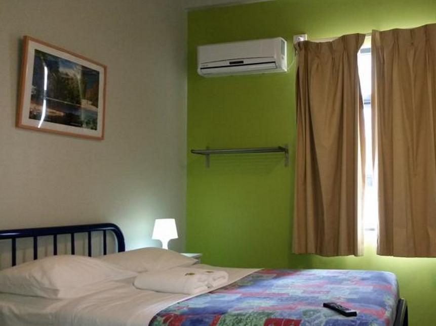 Perth City YHA Perth City YHA is perfectly located for both business and leisure guests in Perth. The hotel offers a wide range of amenities and perks to ensure you have a great time. Facilities like 24-hour front d