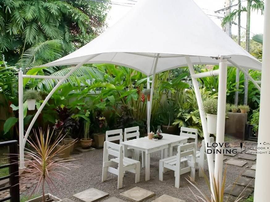 La Villetta Chiang Mai Set in a prime location of Chiang Mai, La Villetta Chiang Mai puts everything the city has to offer just outside your doorstep. Offering a variety of facilities and services, the hotel provides all yo