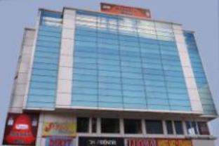 Hotel Mandakini Plaza Kanpur