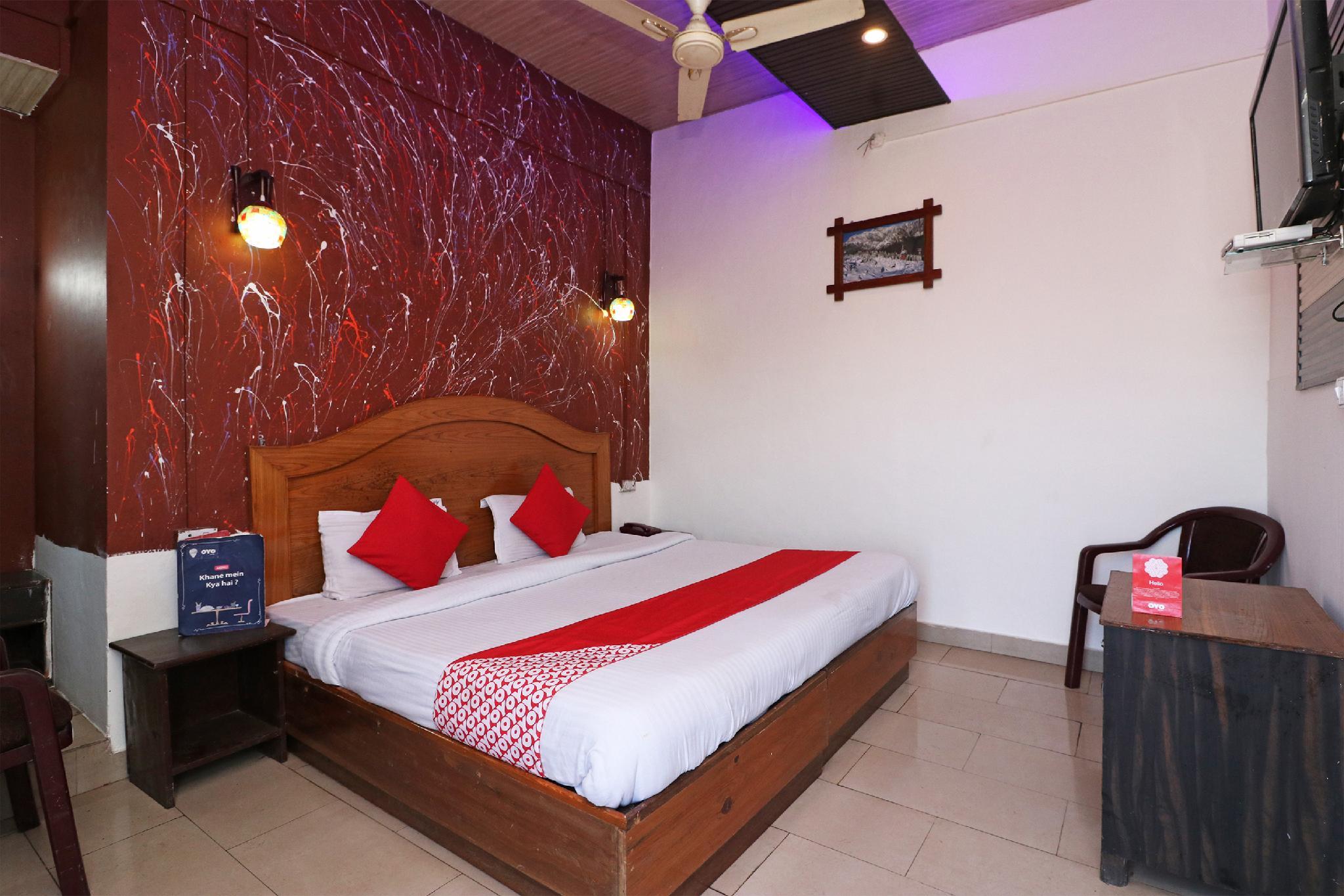OYO 73648 Hotel Galaxy, Nagpur