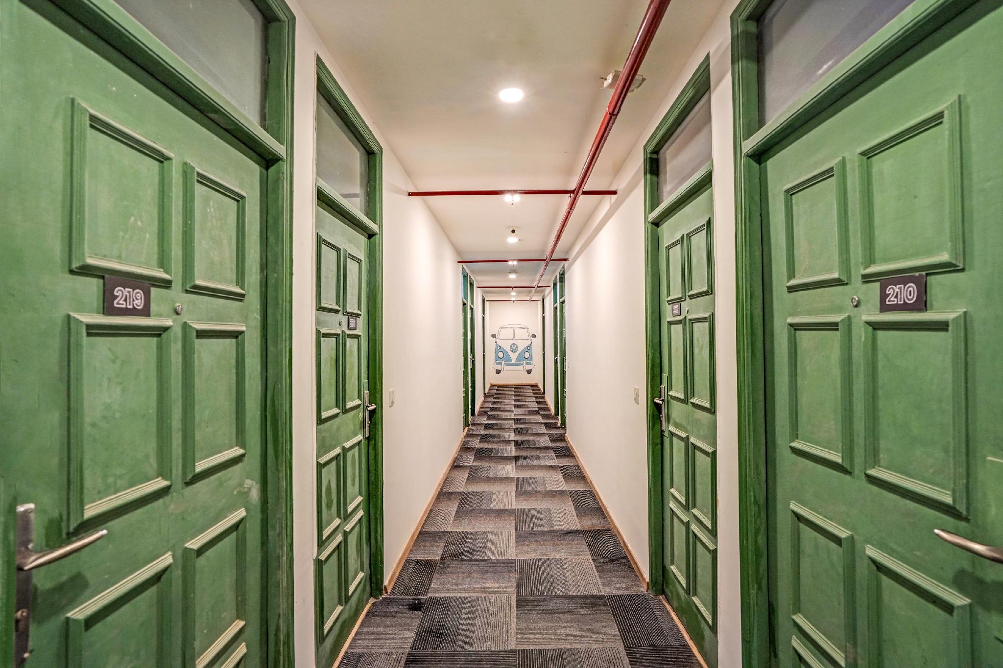Townhouse Vero Near World Mark Mall - Gallery image 3