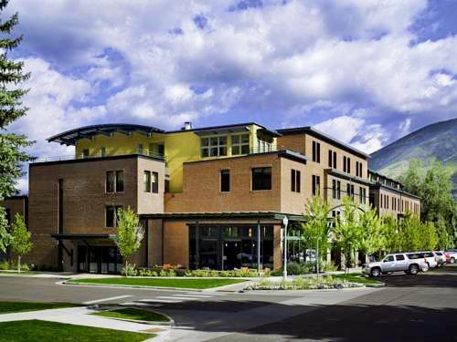 Limelight Hotel Aspen The 4-star Limelight Hotel offers comfort and convenience whether youre on business or holiday in Aspen (CO). The hotel offers a high standard of service and amenities to suit the individual needs of