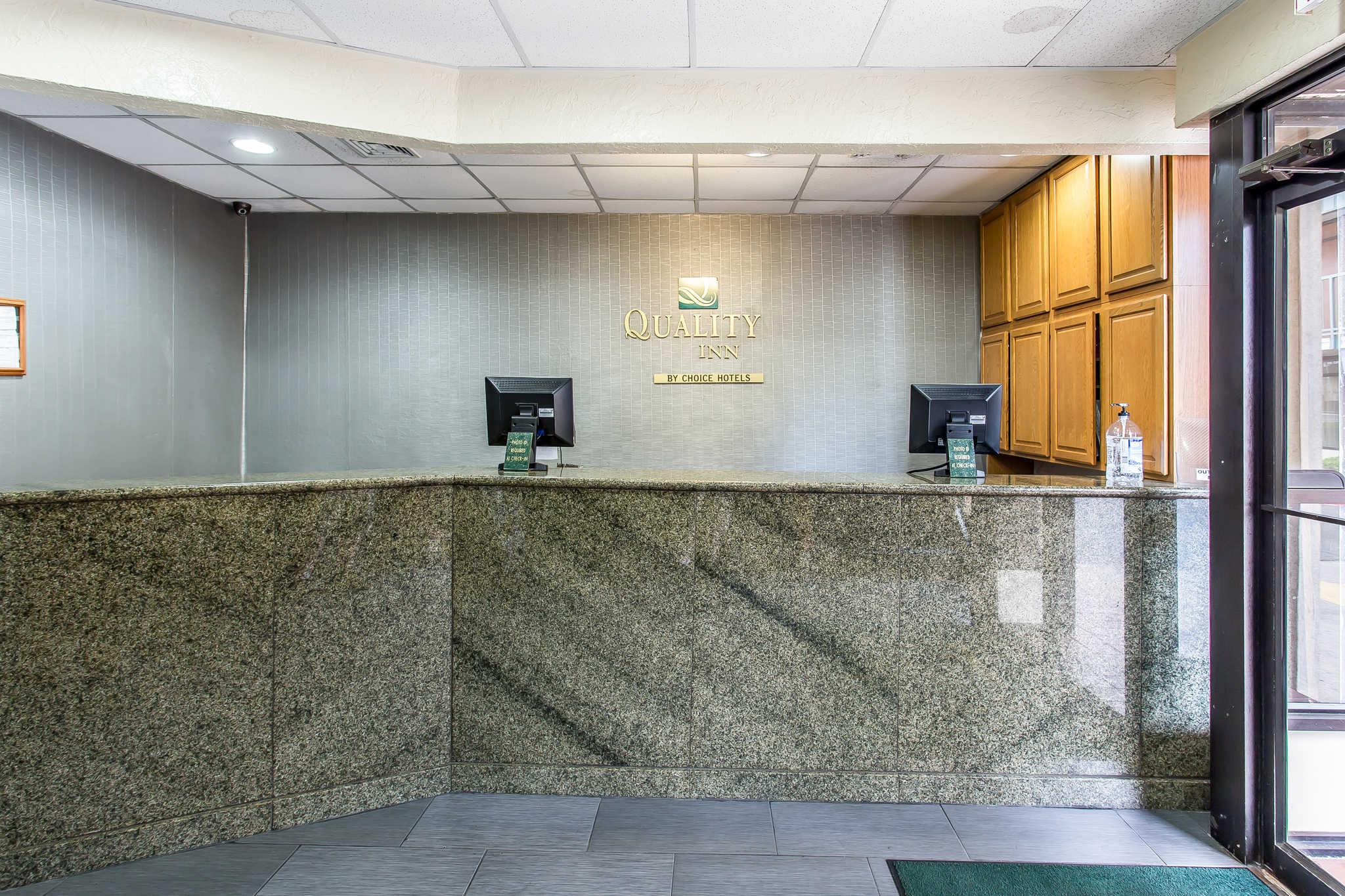 Rodeway Inn Set in a prime location of Lawton (OK), Quality Inn puts everything the city has to offer just outside your doorstep. The hotel offers guests a range of services and amenities designed to provide comf