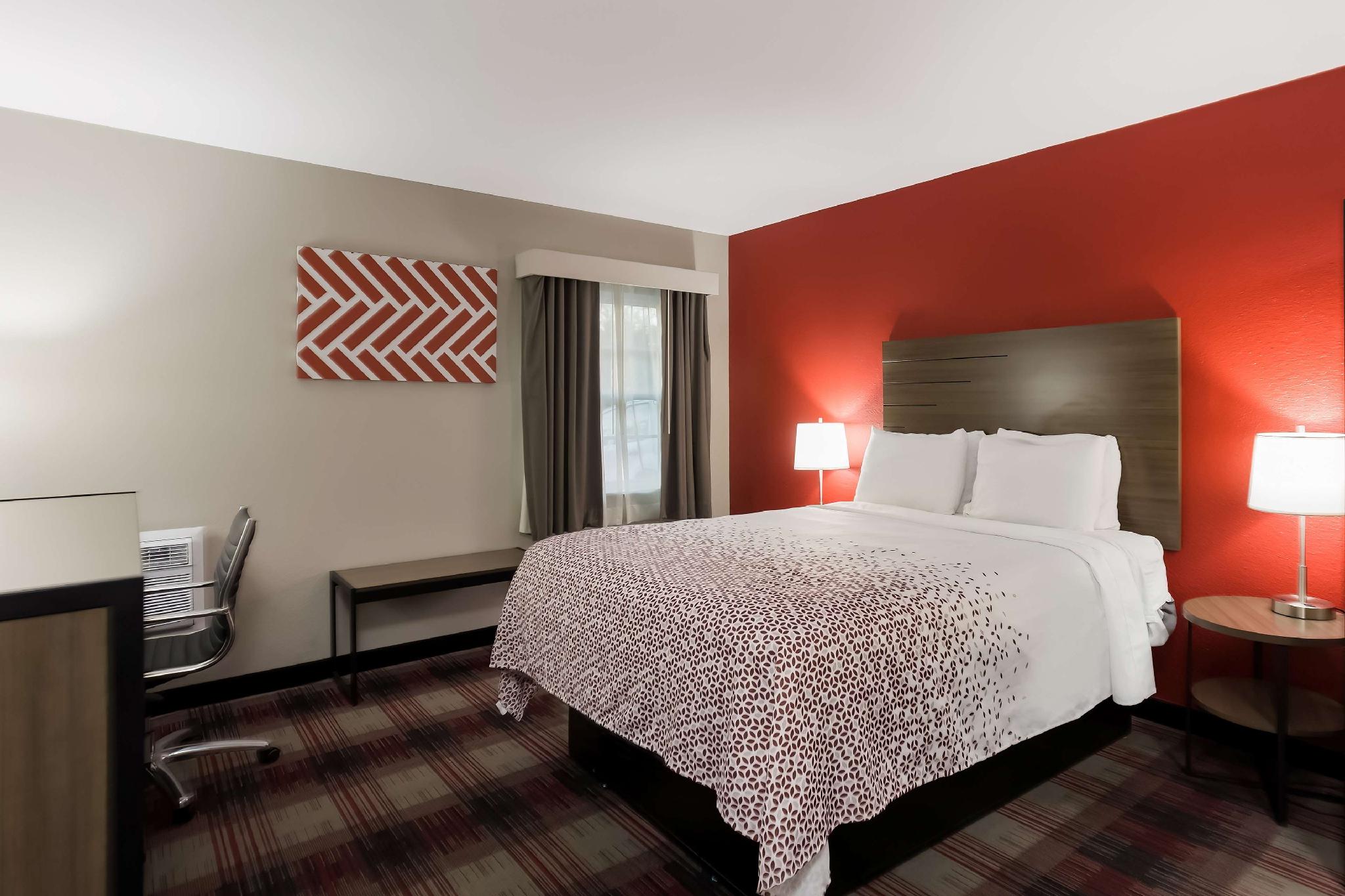 Slide image 1 for SureStay Hotel by Best Western Higginsville