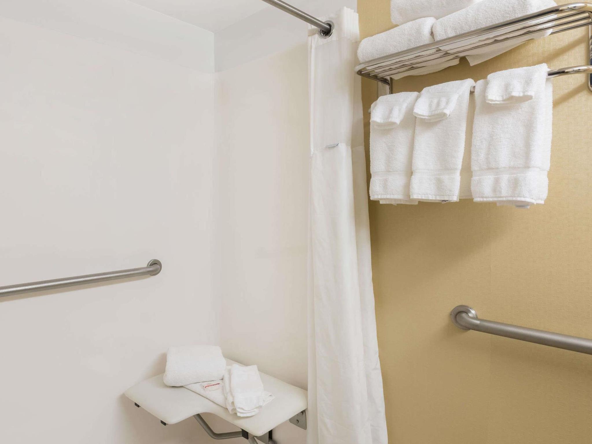 Ramada Plaza by Wyndham Portland - Gallery image 3