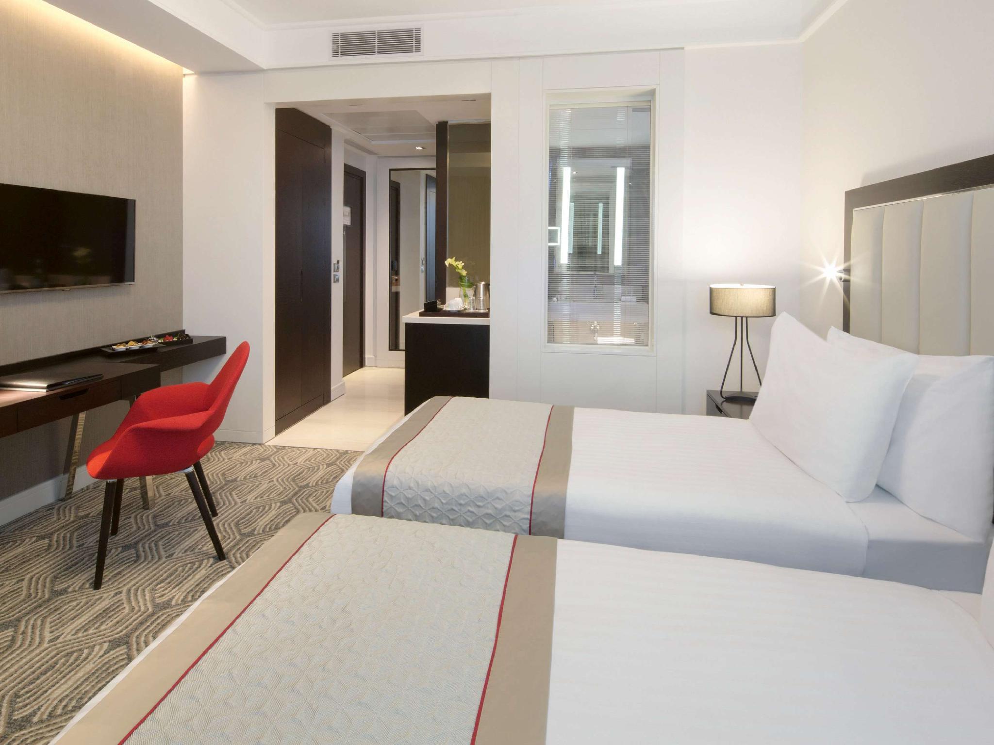 Movenpick Hotel Istanbul Golden Horn Movenpick Hotel Istanbul Golden Horn is conveniently located in the popular Eyup area. Both business travelers and tourists can enjoy the hotels facilities and services. All the necessary facilities,