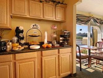 Lake View Inn & Suites Super 8 Florence is conveniently located in the popular Killen area. Both business travelers and tourists can enjoy the hotels facilities and services. Facilities like 24-hour front desk, express che