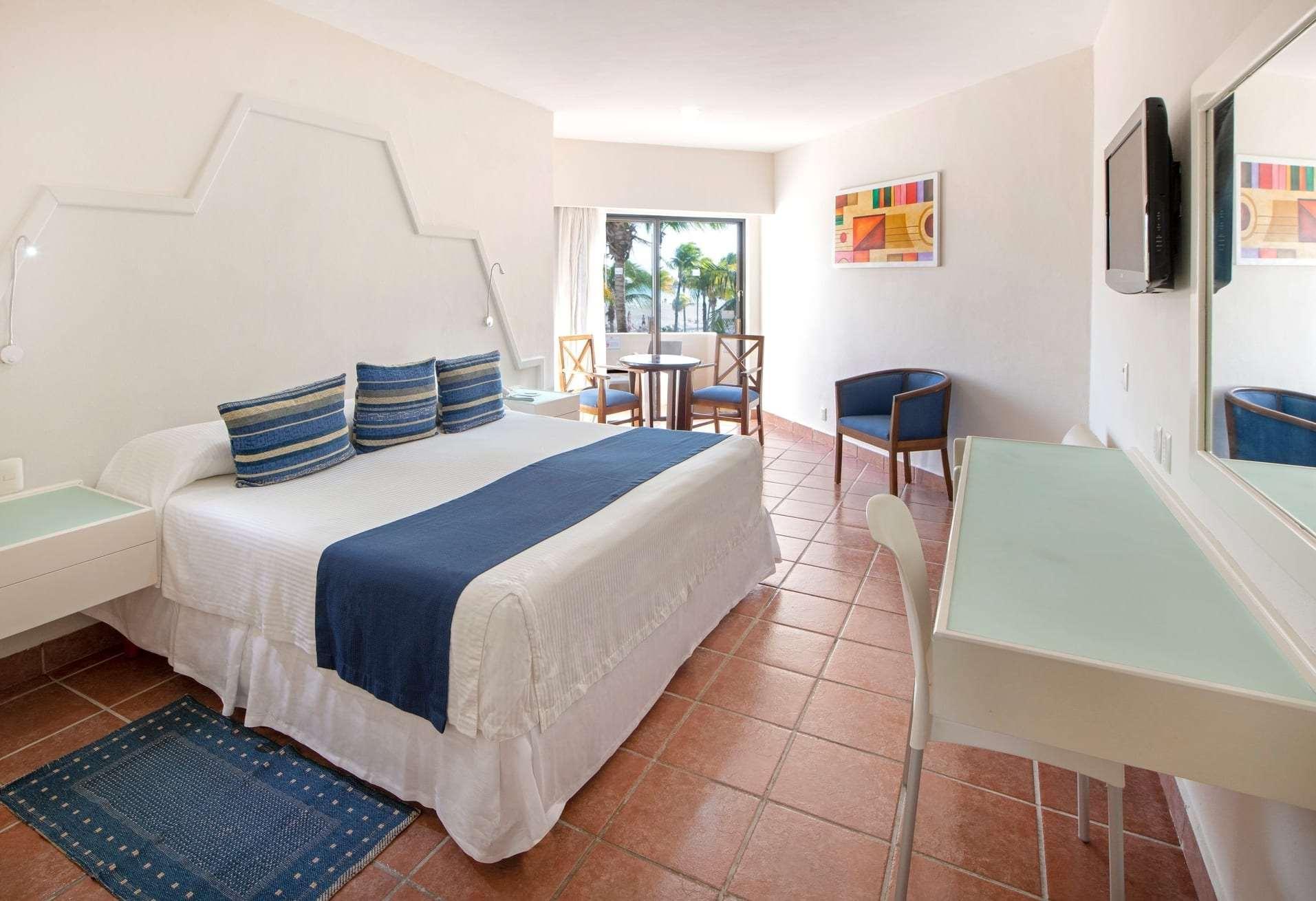 Viva Wyndham Maya Resort - All Inclusive Ideally located in the prime touristic area of Playacar, Viva Wyndham Maya - All Inclusive promises a relaxing and wonderful visit. The hotel offers guests a range of services and amenities designed t