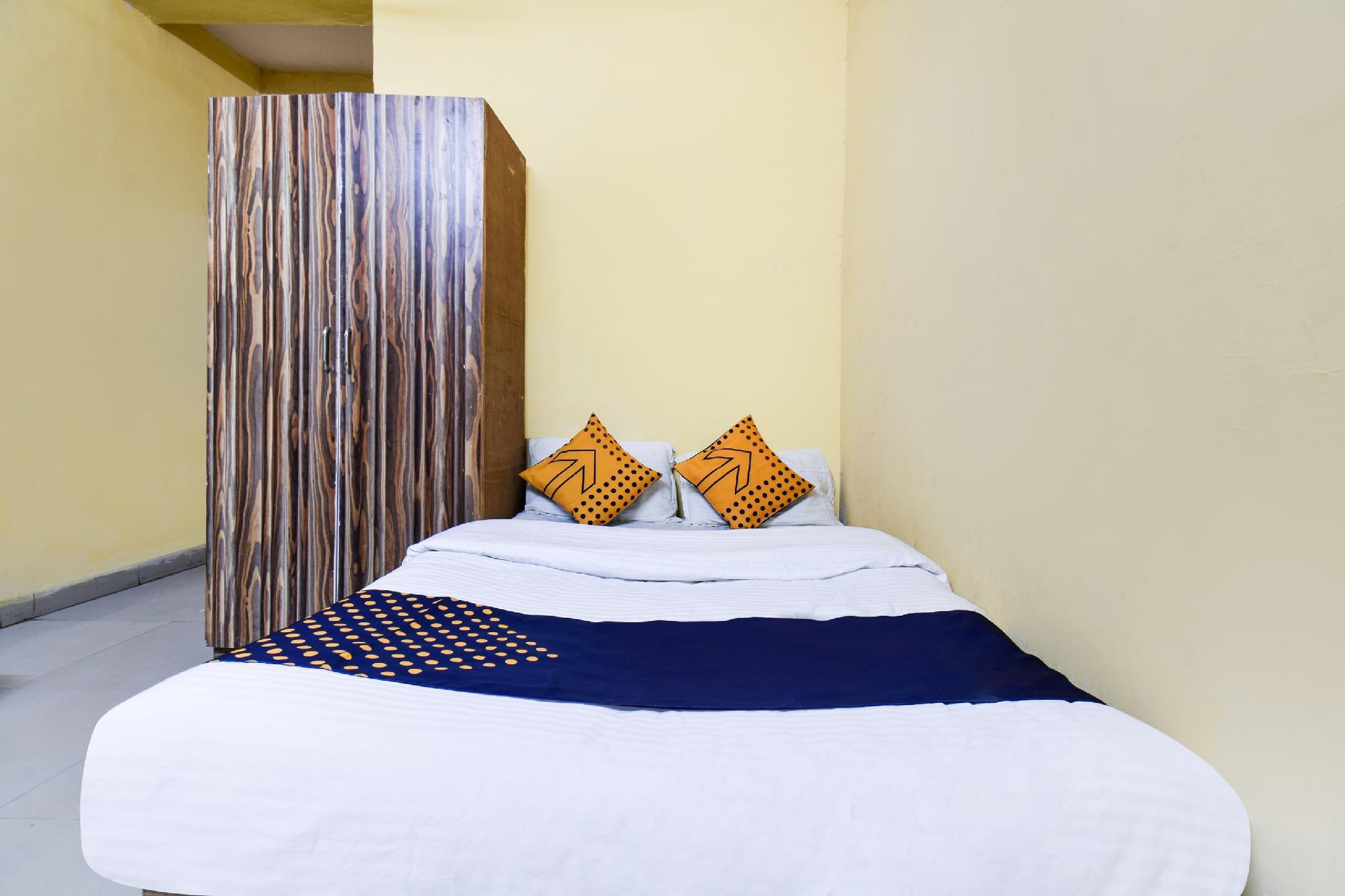 SPOT ON 77552 Hotel Shravani, Aurangabad