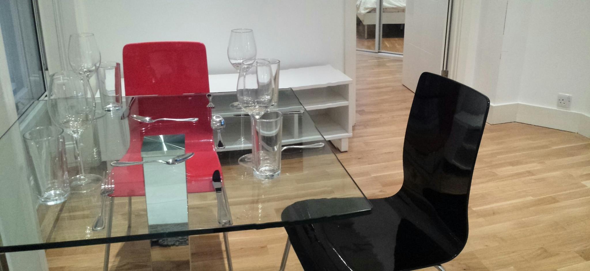 This photo about Flat 1 Covent Garden shared on HyHotel.com