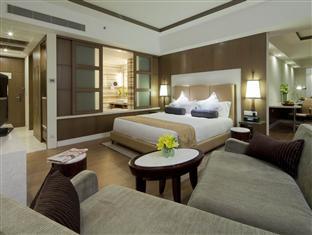 Crowne Plaza New Delhi Okhla Ideally located in the prime touristic area of South Delhi, Crowne Plaza New Delhi Okhla promises a relaxing and wonderful visit. Offering a variety of facilities and services, the hotel provides all 