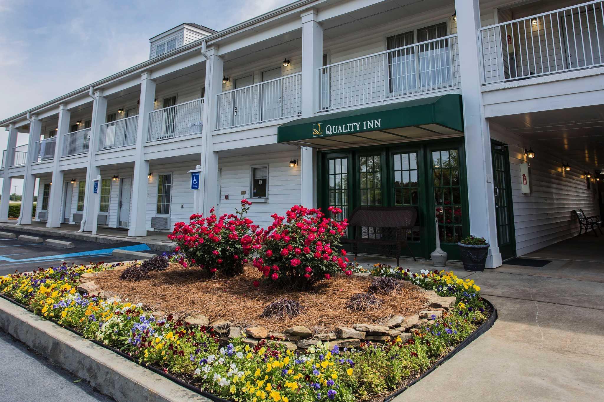 Quality Inn Ideally located in the Waynesboro area, Quality Inn promises a relaxing and wonderful visit. The property features a wide range of facilities to make your stay a pleasant experience. Free Wi-Fi in all