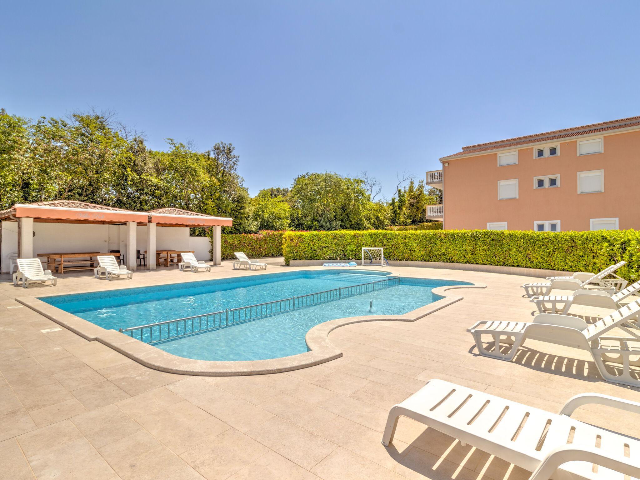 Splendid Mobile Home in Banjole with Swimming Pool, Banjole