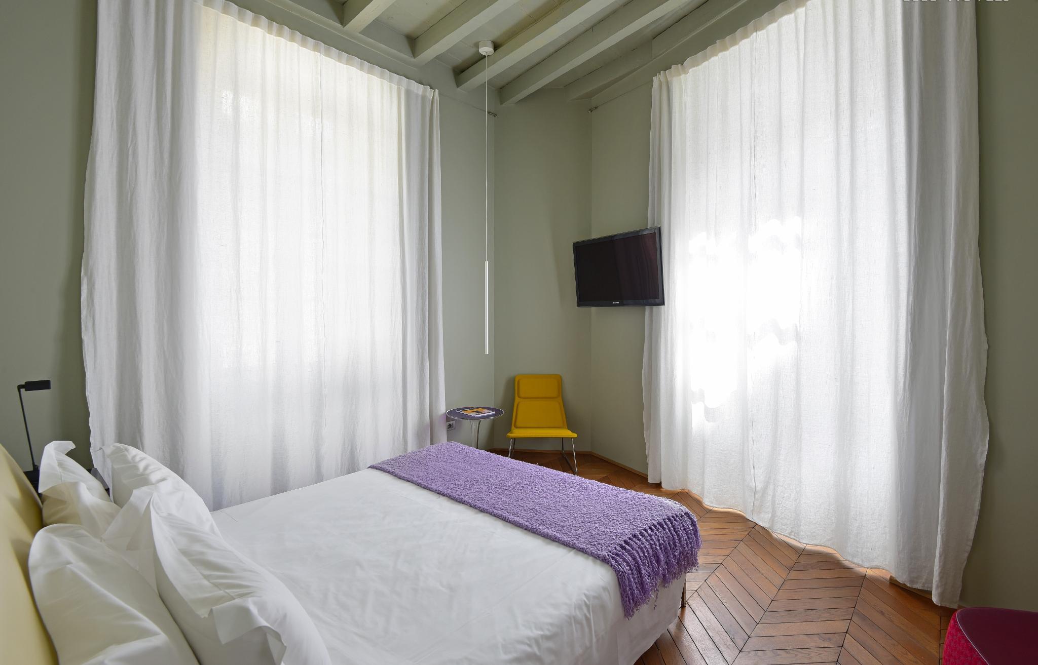 Palazzo Segreti Hotel Palazzo Segreti Hotel is a popular choice amongst travelers in Milan, whether exploring or just passing through. The hotel has everything you need for a comfortable stay. All the necessary facilities,