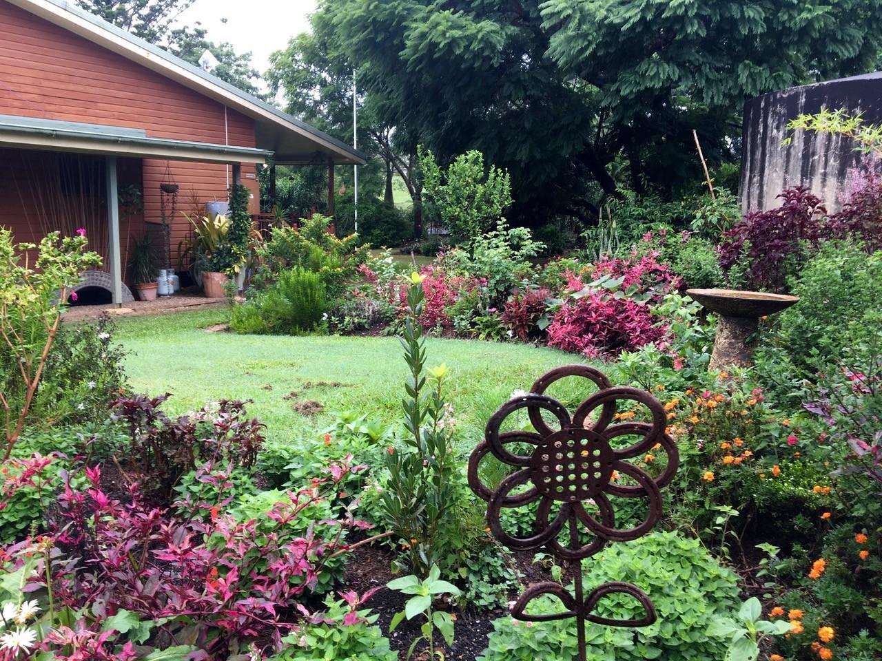 Lagoon Pocket Bed and Breakfast Exterior