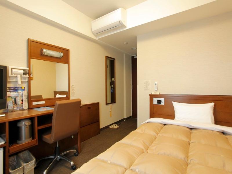 Hotel Route Inn Nagoya Sakae Hotel Route Inn Nagoya Sakae is perfectly located for both business and leisure guests in Nagoya. The hotel offers a wide range of amenities and perks to ensure you have a great time. Free Wi-Fi in al