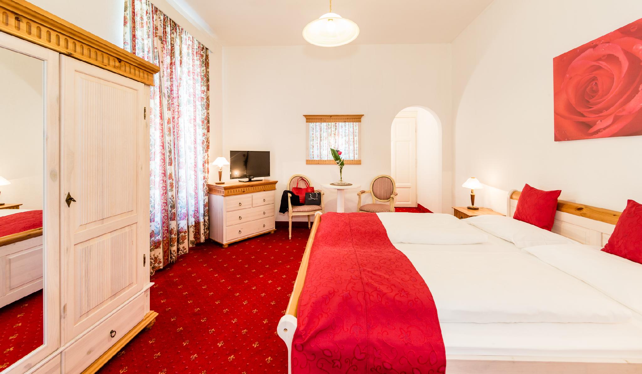 This photo about Grand Hotel Bellevue shared on HyHotel.com